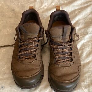 Obōz Hiking Shoes Leather low top 10.5m great condition lots of life left.
